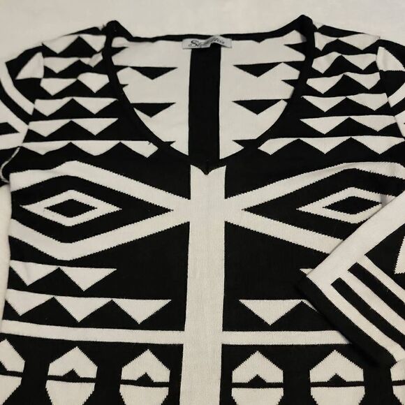 Stilletto's Women's Size Medium Bodycon Sweater Dress Black and White Geometric - Picture 4 of 9